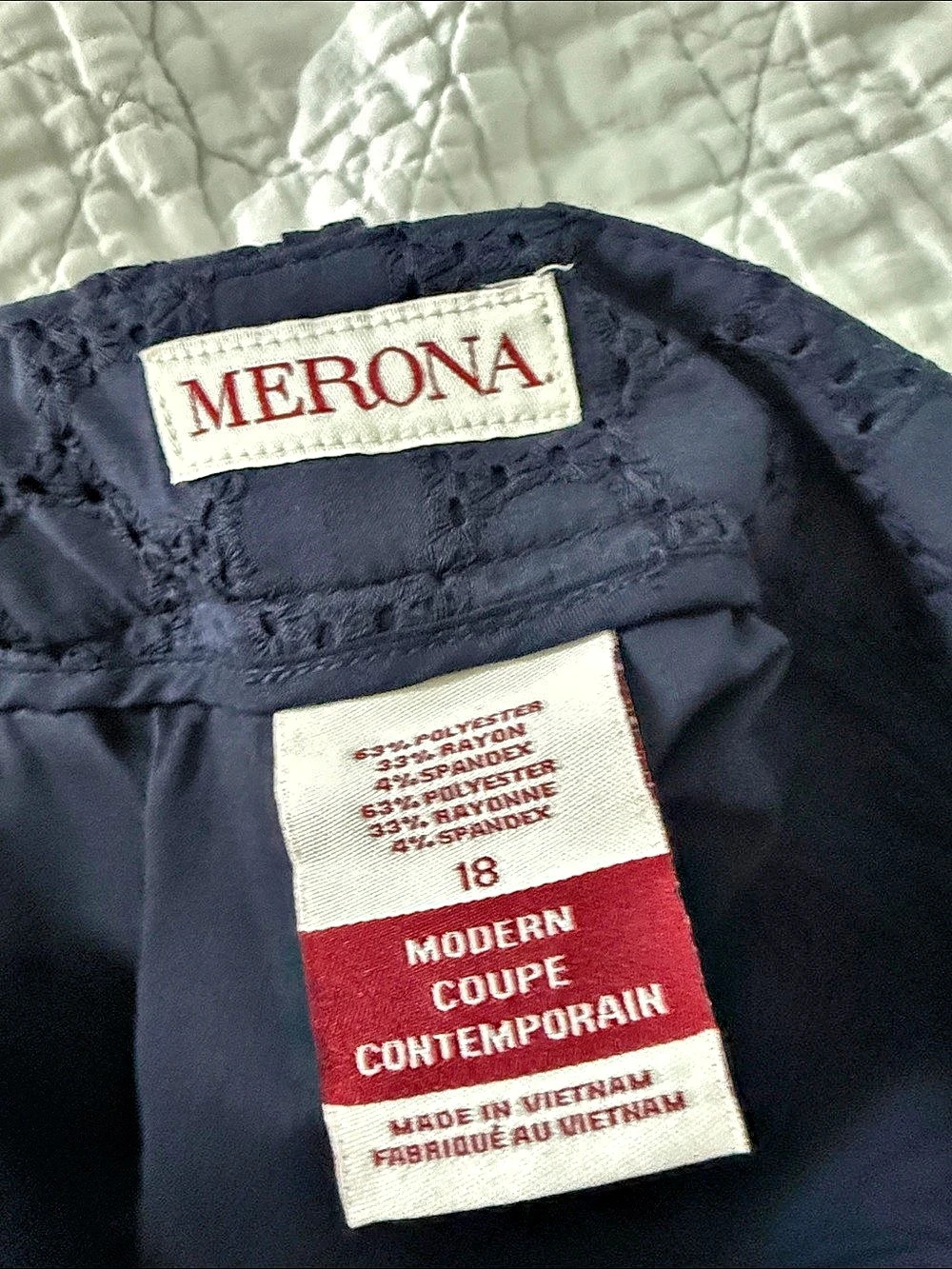 Merona Classic Fit Ankle Straight Leg Pants Eyelet Ankle Pants in Blue Waist 18
